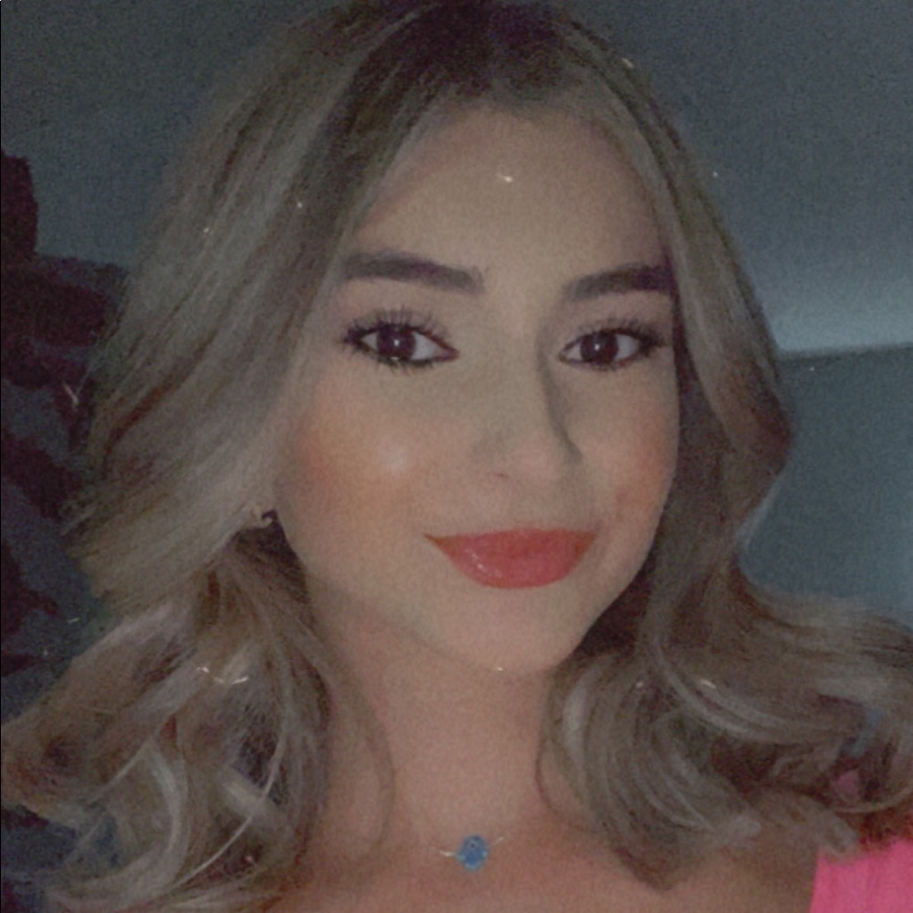 Meet your Posher, Zainab